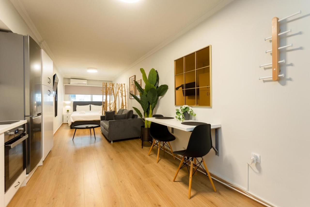 City Vibes Apartment Tesalonika Bagian luar foto